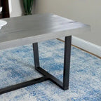 Table à manger en bois massif vieilli Gris / Acajou / Chêne rustique, style tréteau, 6 places