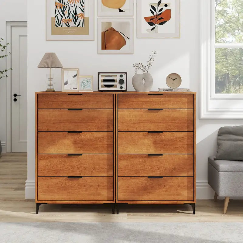 Commode marron 5 tiroirs avec pieds en métal, individuelle