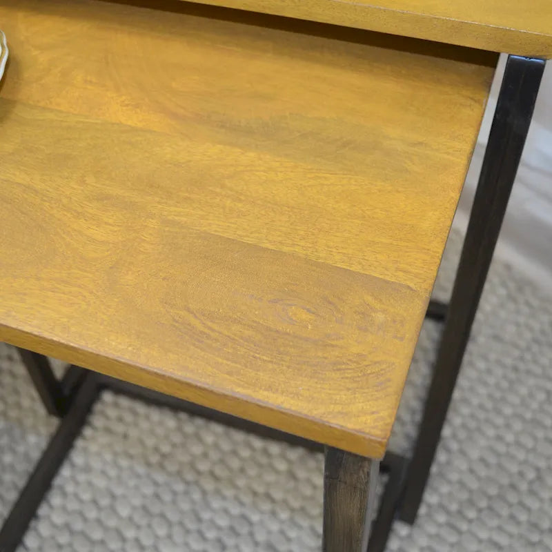 Ensemble de 3 tables gigognes multicolores